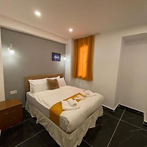 Zeus Economy Booking Suit İstanbul